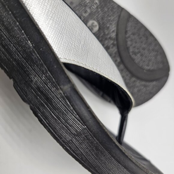 AEROTHOTIC Arch Support silver Flip Flops Sandals 36 Thongs Shoes Silver Slip On - Picture 7 of 11